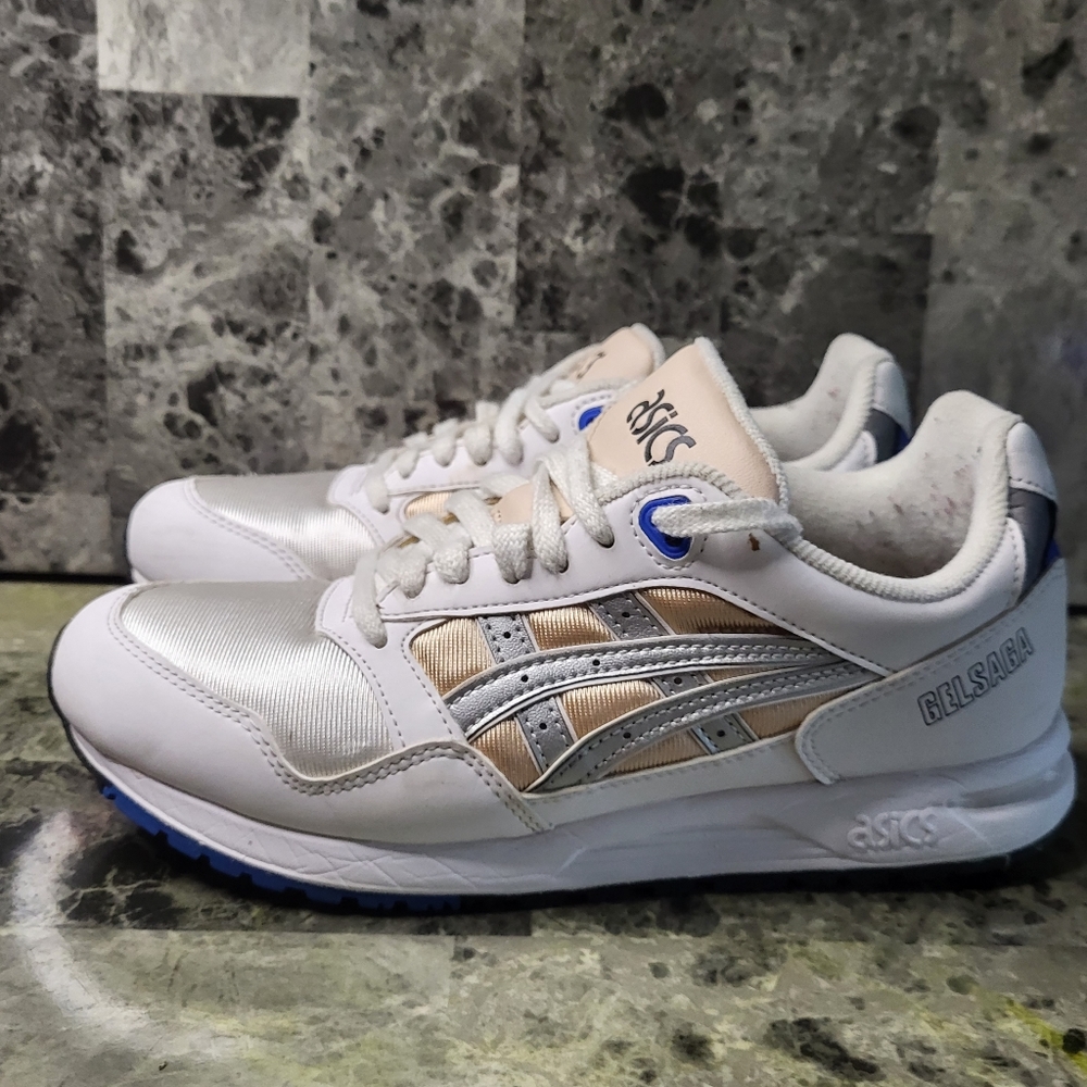 Asics Gel Saga Womens Sz. 8.